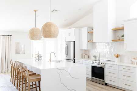 2045 W Harbour Dr Chandler, AZ 85248