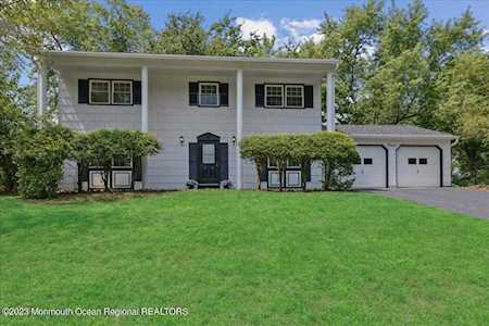 12 St Lawrence Way Marlboro, NJ 07746