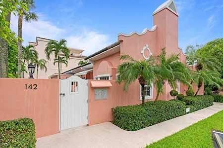 134 Peruvian Avenue #101 Palm Beach, FL 33480