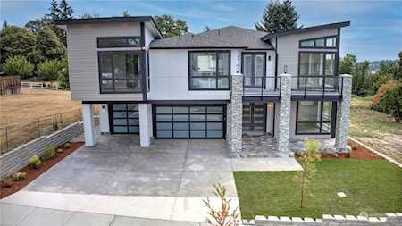 1415 N 24th St Renton, WA 98056