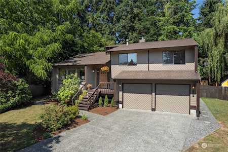 2904 NE 193rd St Lake Forest Park, WA 98155