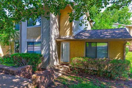 4958 Edmondson Pike #J50 Nashville, TN 37211