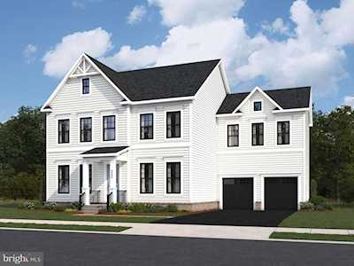 5105 Carters Crossing Ave Marshall, VA 20115