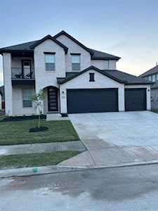 5609 Crestview Drive Celina, TX 75009