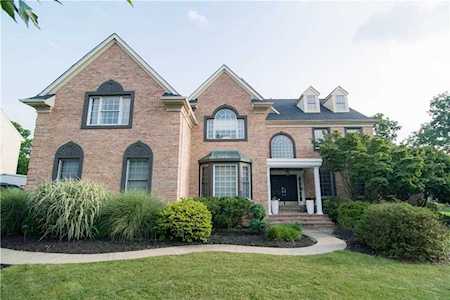 2011 Majestic Overlook Dr Bethlehem, PA 18015