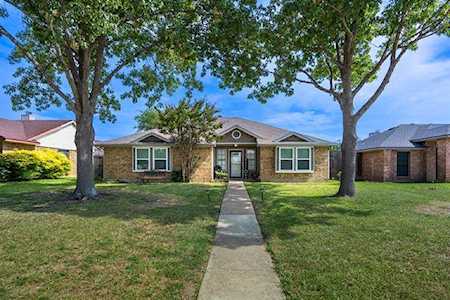 721 Retriever Lane Mesquite, TX 75150