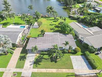 1404 Lake Bass Drive Lake Worth, FL 33461