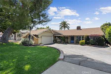 2340 Henrietta Ave La Crescenta, CA 91214