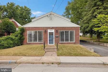 207 Boxwood Rd Wilmington, DE 19804
