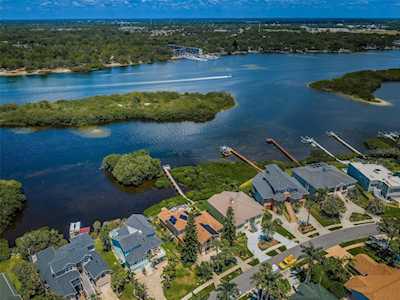 2025 N Pointe Alexis Dr Tarpon Springs, FL 34689