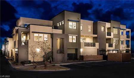 11237 Rainbow Peak Ave #211 Las Vegas, NV 89135