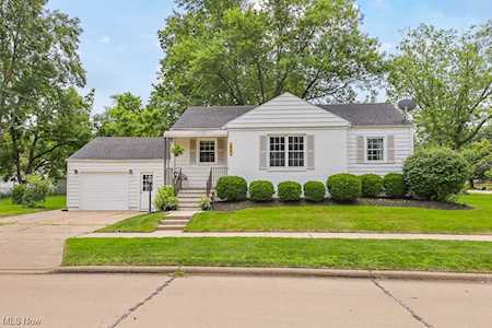 2841 Clague Rd North Olmsted, OH 44070