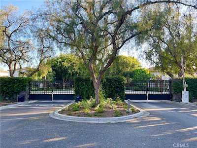 17 Hathaway Irvine, CA 92620