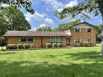 107 Edgebrook Rd Goodlettsville, TN 37072