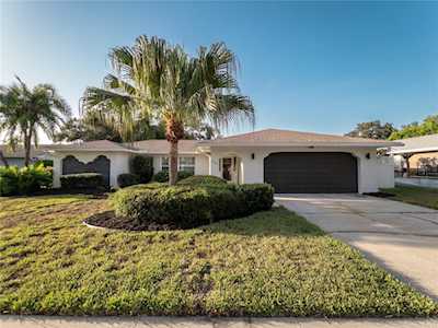 13467 104th Ave Largo, FL 33774