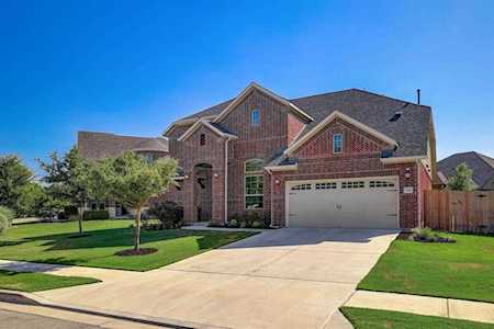 2352 Centennial LOOP Round Rock, TX 78665