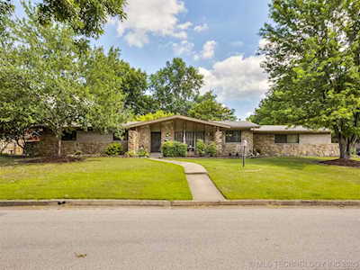 6808 E 59th St Tulsa, OK 74145
