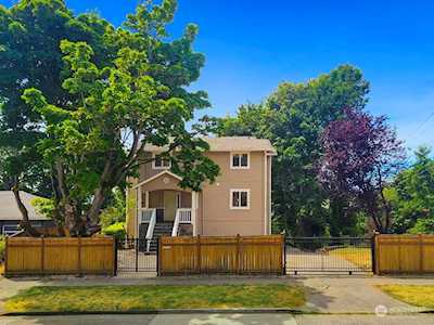 5201 37th Ave SW Seattle, WA 98126