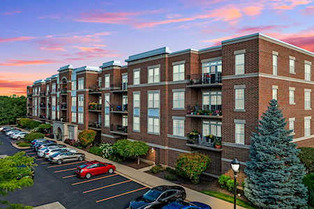 435 W Wood St #314A Palatine, IL 60067