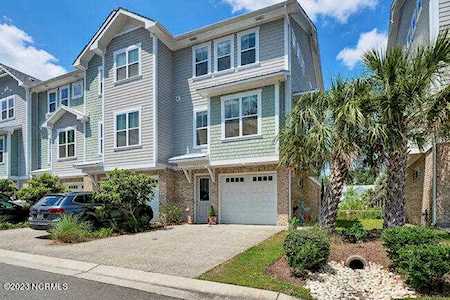 4009 Tamarisk Ln Wilmington, NC 28409