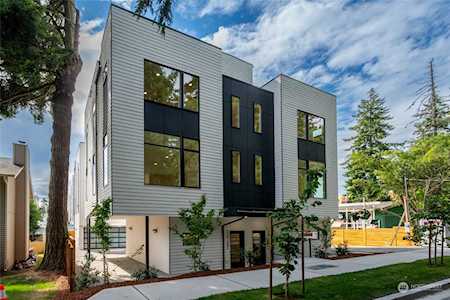 17919 Stone Ave N #A Shoreline, WA 98133
