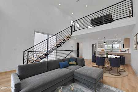 11312 W Raitt Ln North Hollywood, CA 91601