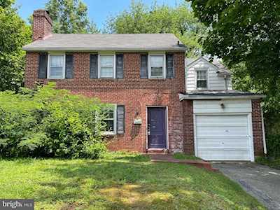 65 W Salisbury Dr Wilmington, DE 19809