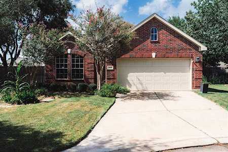 2102 W Marsala Dr Pearland, TX 77581