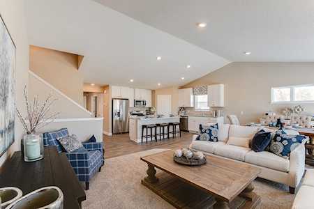 18097 Hidden Creek Trail Lakeville, MN 55044