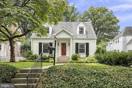 894 N Kentucky St N Arlington, VA 22205