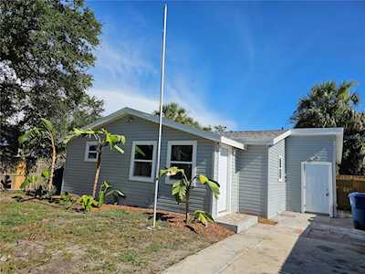 205 2nd Ave NW Largo, FL 33770