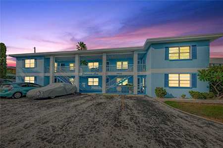 11025 2nd St E #6 Treasure Island, FL 33706