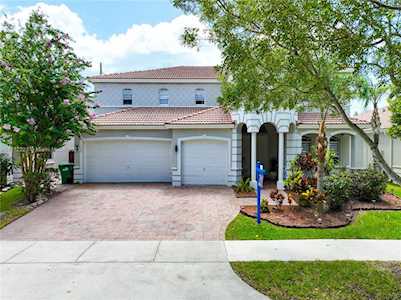 20501 SW 87th Ct Cutler Bay, FL 33189