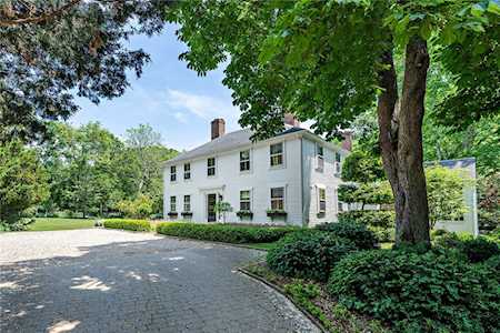 9 Brookside Ln Little Compton, RI 02837