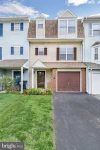 1048 Old Forge Rd New Castle, DE 19720