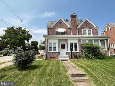 477 Emmett St Phoenixville, PA 19460