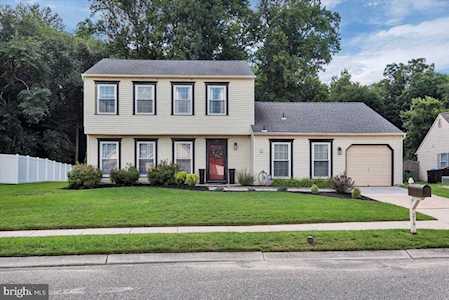 214 Burgundy Drive Swedesboro, NJ 08085