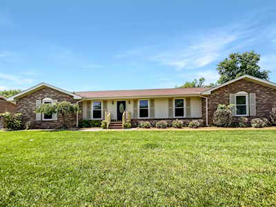 170 Maple Dr Hendersonville, TN 37075