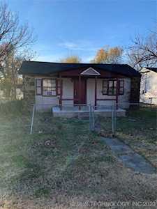 719 S Maryland Ave Claremore, OK 74017