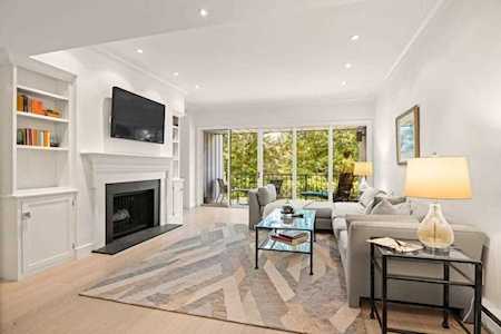 75 Grove St #431 Wellesley, MA 02482
