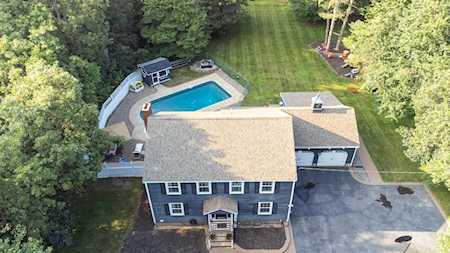 16 Cooper Dr Fremont, NH 03044