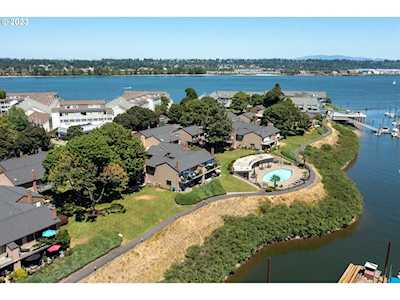316 N Hayden Bay DR Portland, OR 97217