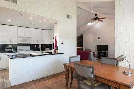 2212 S Sunshine Circle Palm Springs, CA 92264