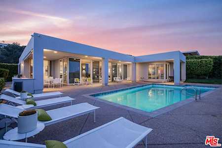 1172 Lachman Ln Pacific Palisades, CA 90272