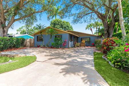 931 SW 37th Ter Palm City, FL 34990