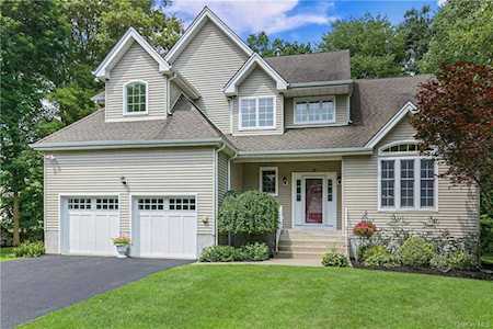 27 Putney Rd Baldwin Place, NY 10505