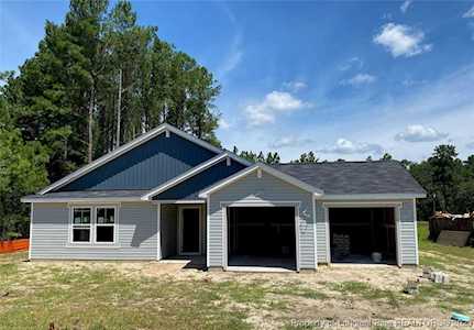 153 Walters Run Dr Raeford, NC 28376