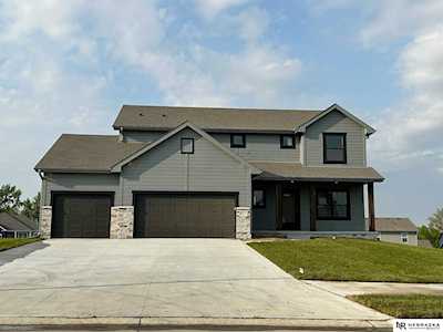 4911 Helwig Ave Papillion, NE 68133