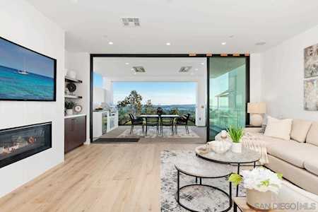 1237 Van Nuys St San Diego, CA 92109