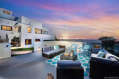 4611 Santa Cruz Avenue San Diego, CA 92107